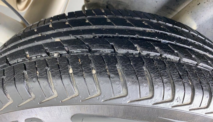 2017 Datsun Redi Go T (O), Petrol, Manual, 55,307 km, Left Rear Tyre Tread