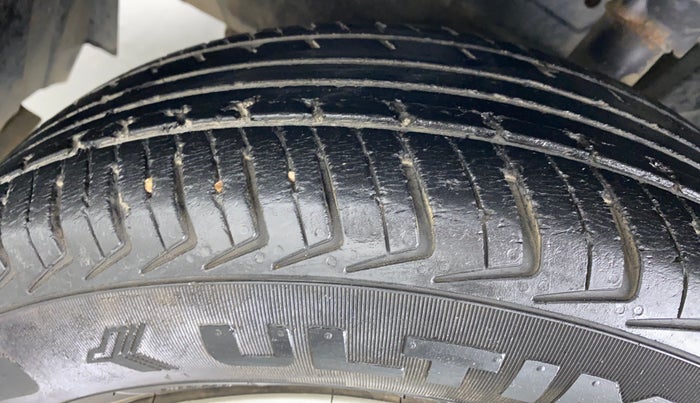 2017 Datsun Redi Go T (O), Petrol, Manual, 55,307 km, Left Front Tyre Tread