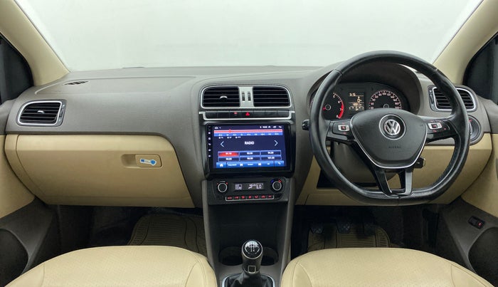 2015 Volkswagen Vento HIGHLINE PETROL, Petrol, Manual, 49,005 km, Dashboard