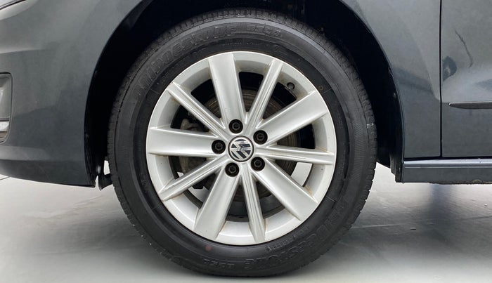 2015 Volkswagen Vento HIGHLINE PETROL, Petrol, Manual, 49,005 km, Left Front Wheel