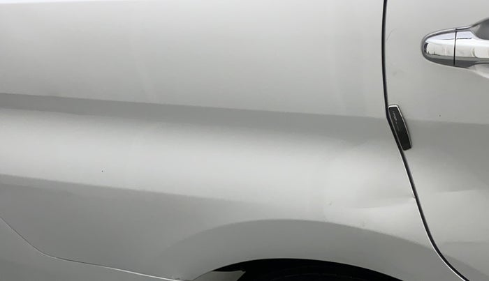2018 Toyota Innova Crysta 2.4 VX 7 STR, Diesel, Manual, 47,723 km, Right quarter panel - Minor scratches