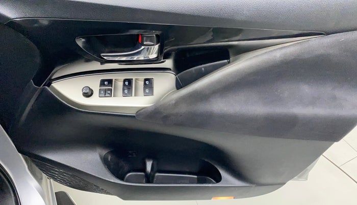 2018 Toyota Innova Crysta 2.4 VX 7 STR, Diesel, Manual, 47,723 km, Driver Side Door Panels Control