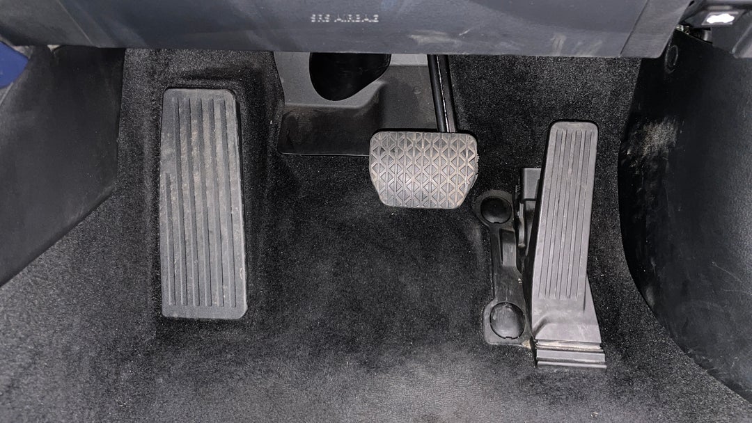 2024 Mazda CX-30 G20 Pure (FWD), Automatic, 39697 km, Pedals and Footmat