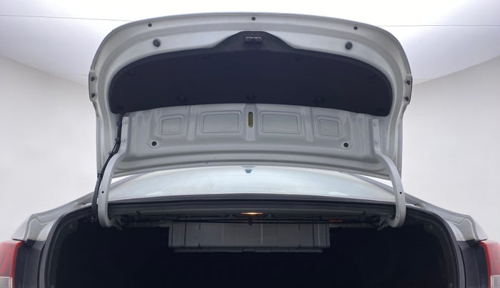 2017 Hyundai Verna 1.6 VTVT SX, Petrol, Manual, 32,015 km, Boot Door Open