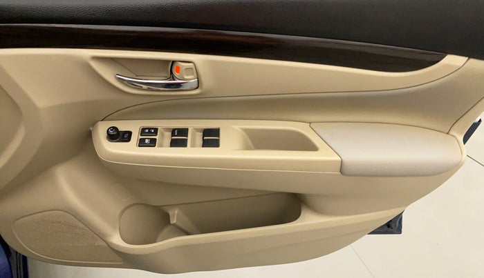 2018 Maruti Ciaz ZETA DIESEL 1.3, Diesel, Manual, 43,963 km, Driver Side Door Panels Control