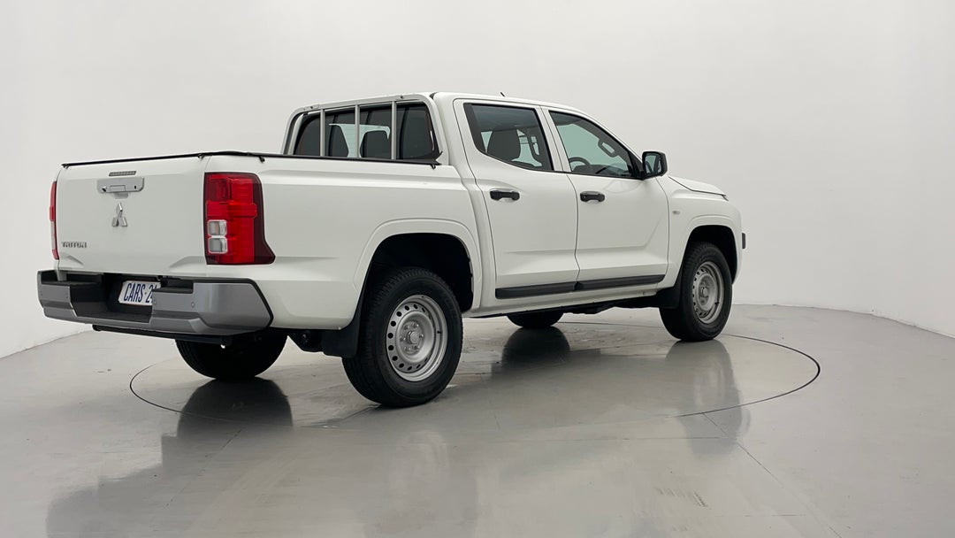 Right Back Diagonal (45- Degree) View