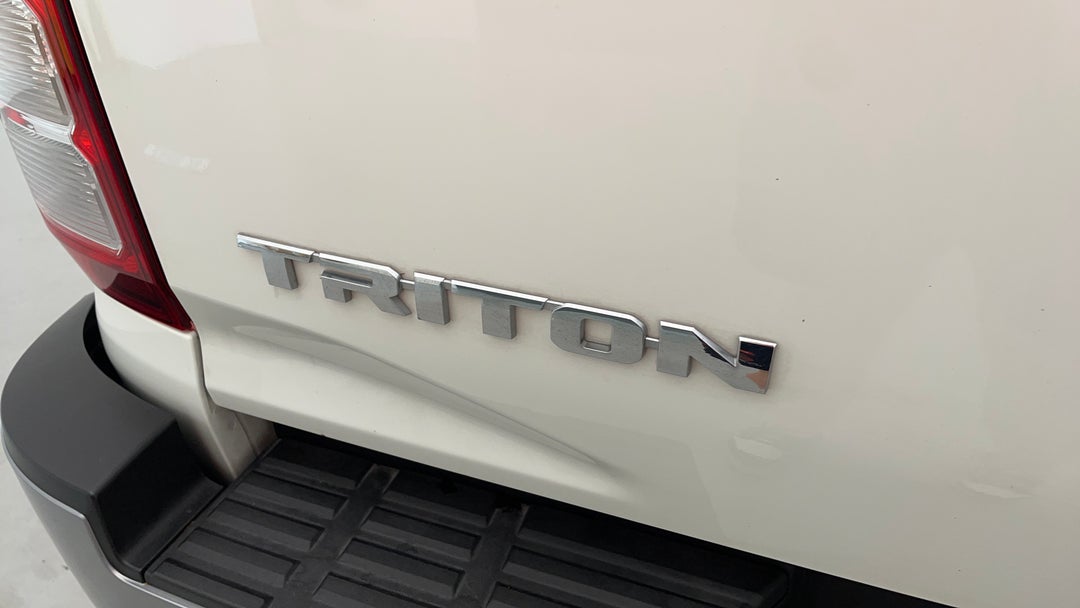 Badge (Boot Left Side)