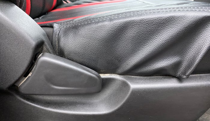 2020 Datsun Redi Go T(O) 1.0, Petrol, Manual, 16,000 km, Driver Side Adjustment Panel