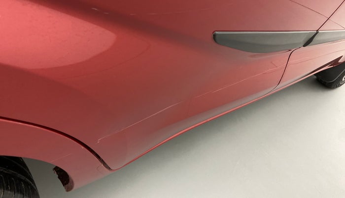 2020 Datsun Redi Go T(O) 1.0, Petrol, Manual, 16,000 km, Right rear door - Slightly dented