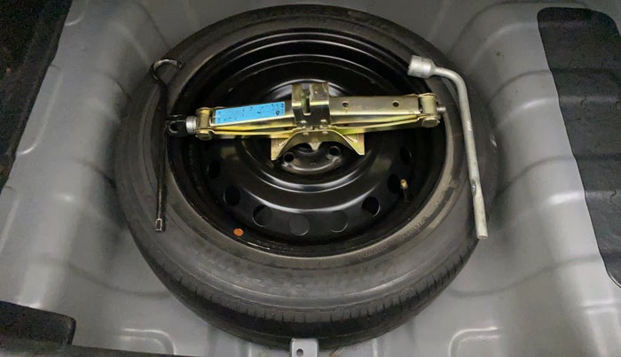 2016 Hyundai Xcent SX 1.2 (O), Petrol, Manual, 81,761 km, Spare Tyre