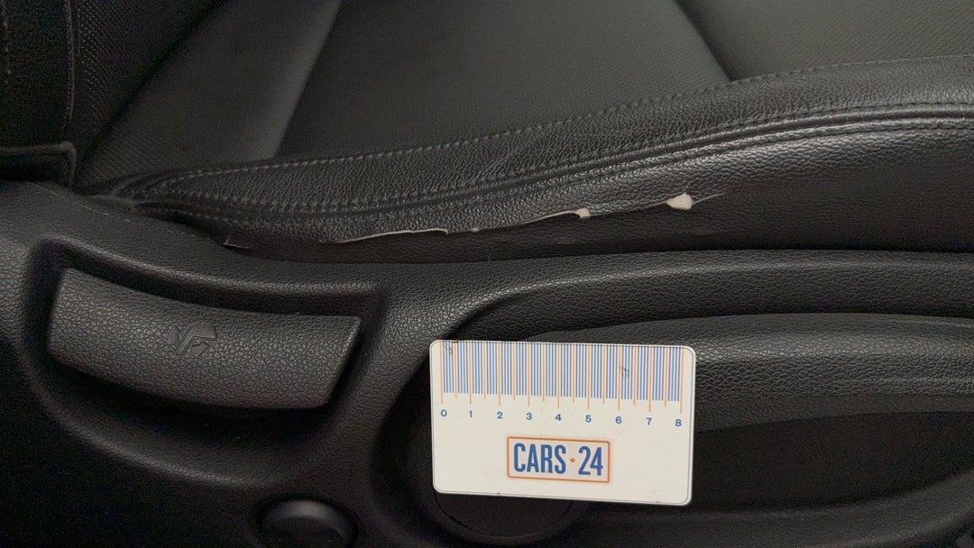 2017 Hyundai Tucson Active X (FWD), Automatic, 115203 km, Seats Front RHS Tear