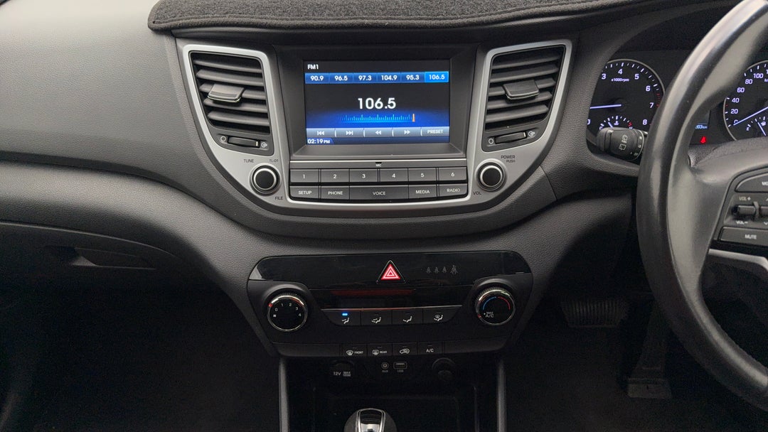 2017 Hyundai Tucson Active X (FWD), Automatic, 115203 km, Center Console