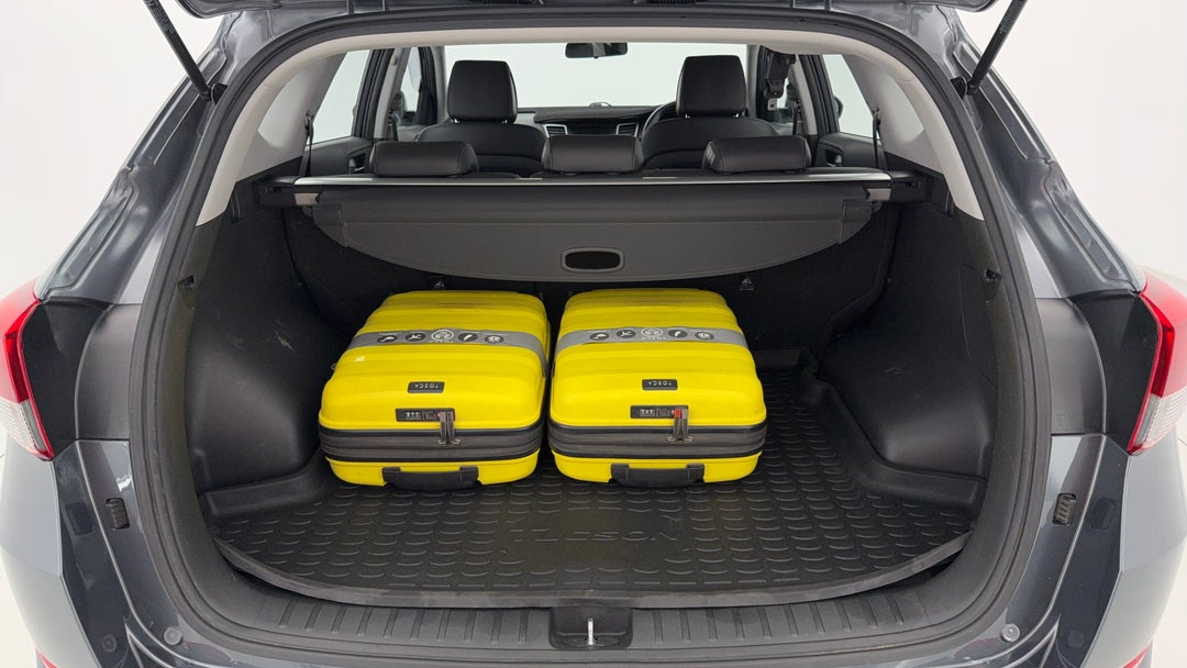 2017 Hyundai Tucson Active X (FWD), Automatic, 115203 km, Boot Inside View with Luggage