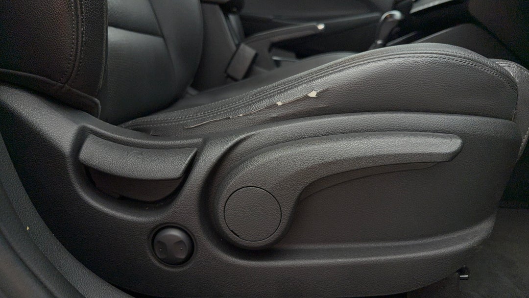 2017 Hyundai Tucson Active X (FWD), Automatic, 115203 km, Drivers Side Adjustment Panel