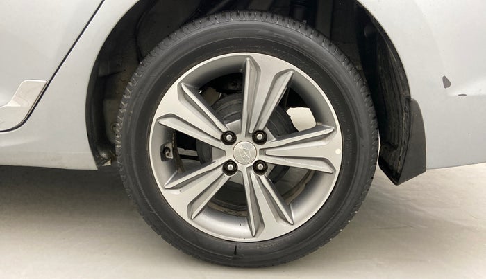 2019 Hyundai Verna 1.6 VTVT SX, Petrol, Manual, 14,283 km, Left Rear Wheel