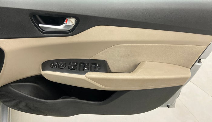 2019 Hyundai Verna 1.6 VTVT SX, Petrol, Manual, 14,283 km, Driver Side Door Panels Control