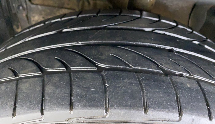 2018 Maruti Vitara Brezza VDI, Diesel, Manual, 67,536 km, Left Front Tyre Tread