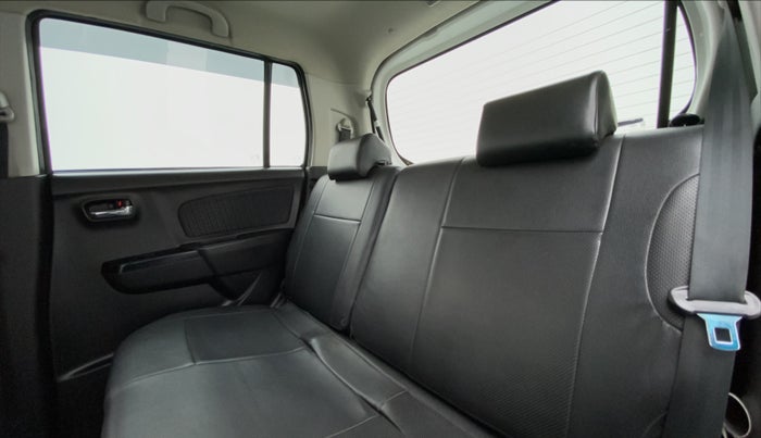 2015 Maruti Wagon R Stingray VXI, Petrol, Manual, 33,371 km, Right Side Rear Door Cabin