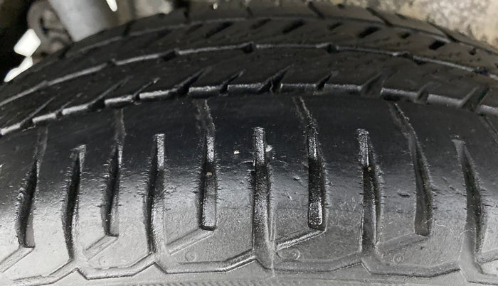 2015 Maruti Wagon R Stingray VXI, Petrol, Manual, 33,371 km, Right Rear Tyre Tread