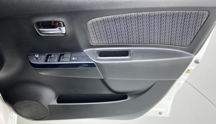 2015 Maruti Wagon R Stingray VXI, Petrol, Manual, 33,371 km, Driver Side Door Panels Control
