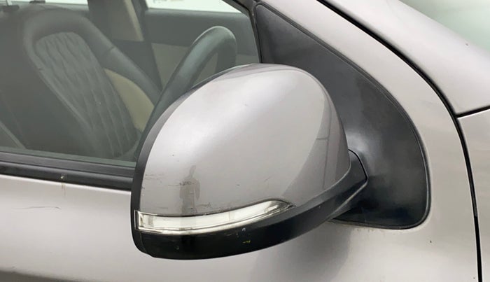 2013 Hyundai i20 SPORTZ 1.2, Petrol, Manual, 73,557 km, Right rear-view mirror - Cover has minor damage