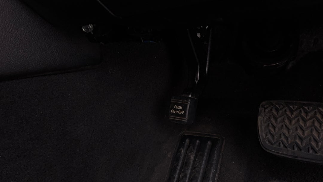 2016 Toyota Camry Altise, Automatic, 70245 km, Handbrake