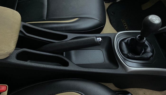 2016 Honda City V MT PETROL, Petrol, Manual, 48,108 km, Gear Lever