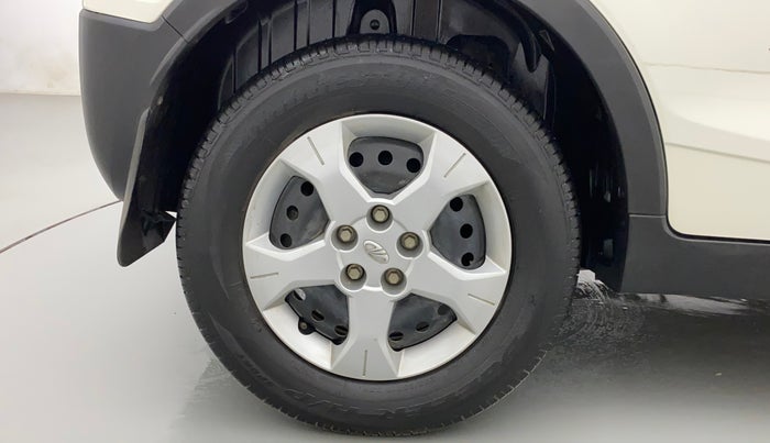 2022 Mahindra XUV 3OO W6 1.2 PETROL, Petrol, Manual, 21,151 km, Right Rear Wheel