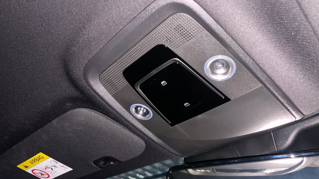2025 Byd Seal Premium, Automatic, 2312 km, On-Roof Controls/Sunglass holder