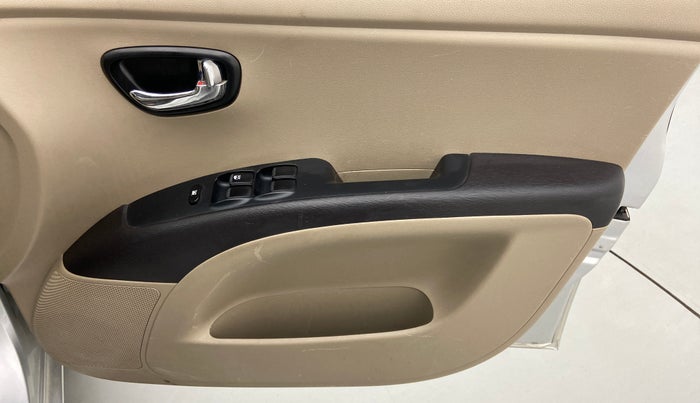 2013 Hyundai i10 MAGNA 1.1, Petrol, Manual, 91,344 km, Driver Side Door Panels Control