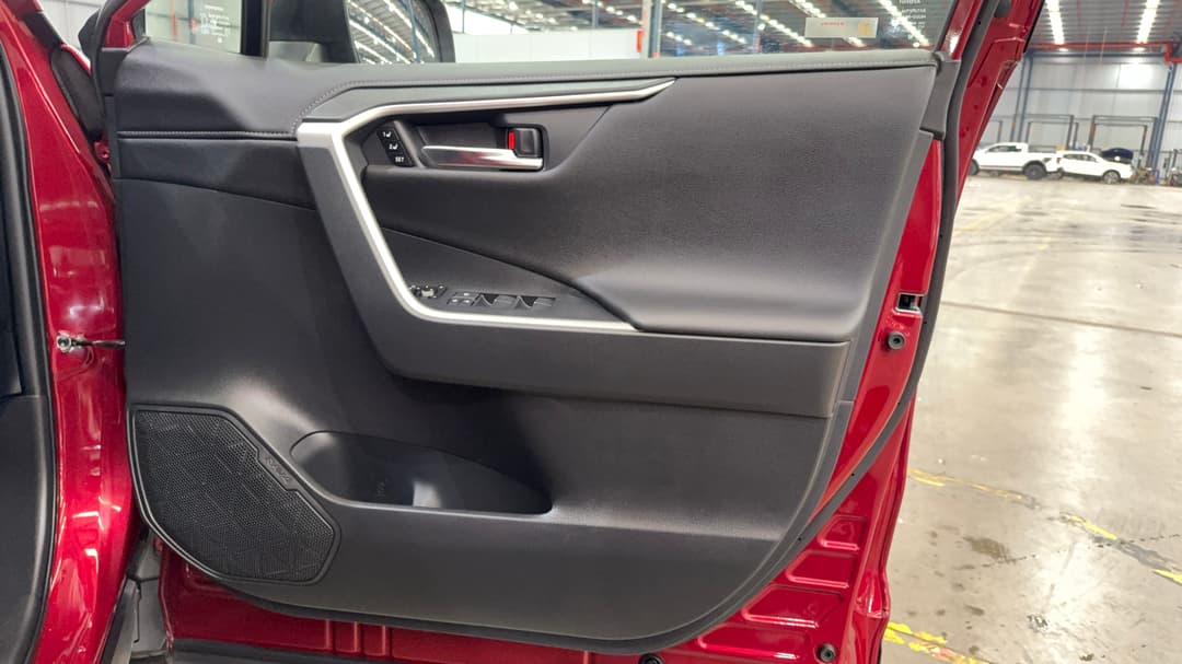 2021 Toyota RAV4 Cruiser (2WD), Automatic, 68121 km, Speaker View