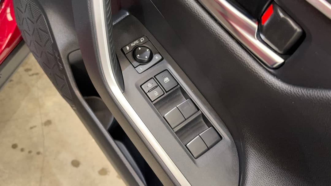 2021 Toyota RAV4 Cruiser (2WD), Automatic, 68121 km, Drivers Side Door Panel Controls