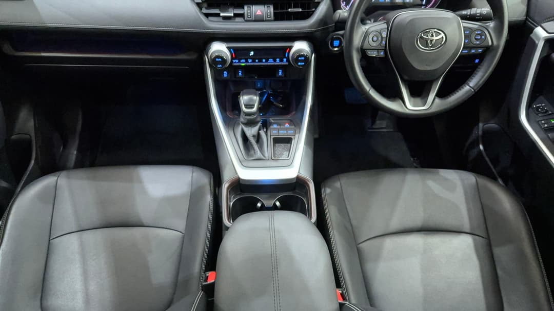 2021 Toyota RAV4 Cruiser (2WD), Automatic, 68121 km, Center Console