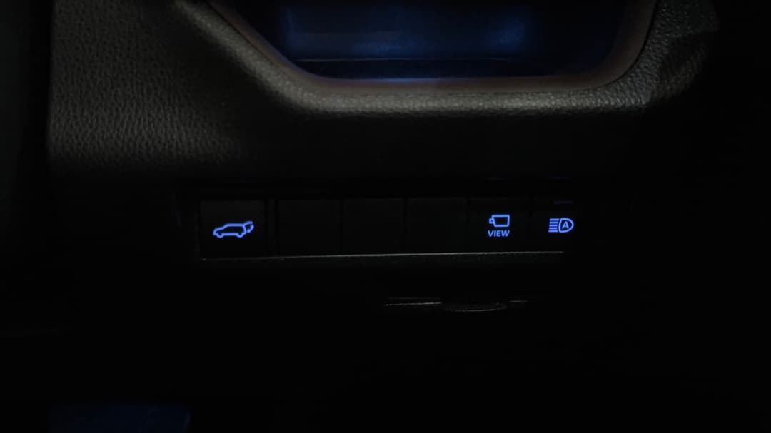 2021 Toyota RAV4 Cruiser (2WD), Automatic, 68121 km, Utility Switches/Buttons