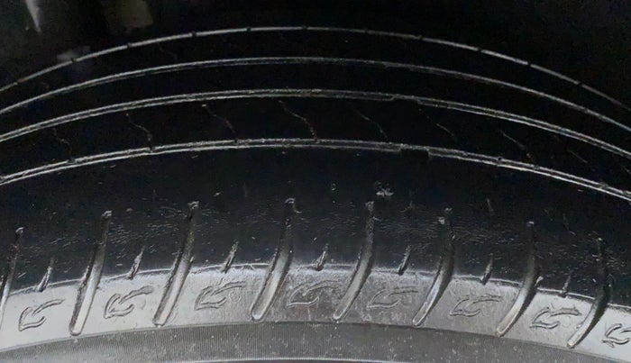 2019 Maruti Vitara Brezza ZDI, Diesel, Manual, 27,175 km, Right Rear Tyre Tread