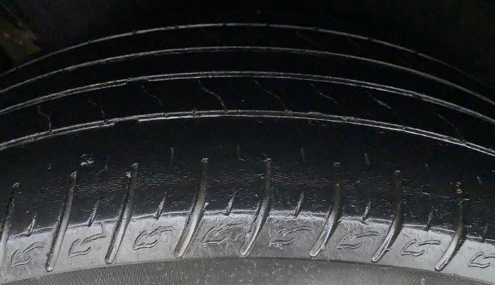 2019 Maruti Vitara Brezza ZDI, Diesel, Manual, 27,175 km, Left Front Tyre Tread