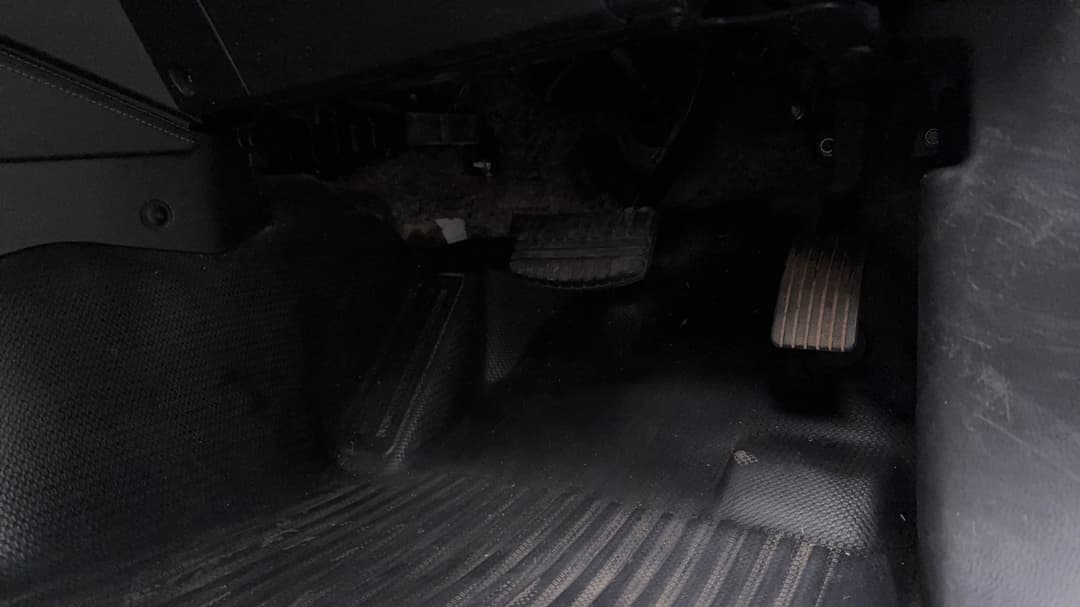 2019 Mitsubishi Triton Glx Plus (4x4), Automatic, 105756 km, Pedals and Footmat