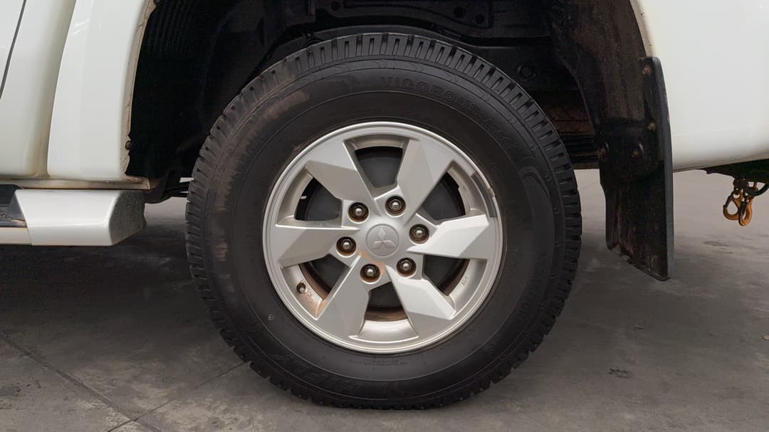 2019 Mitsubishi Triton Glx Plus (4x4), Automatic, 105756 km, Left Rear Wheel