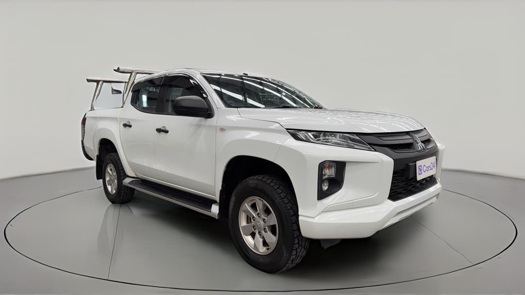 2019 Mitsubishi Triton Glx Plus (4x4), Automatic, 105756 km, Right Front Diagonal (45- Degree) View