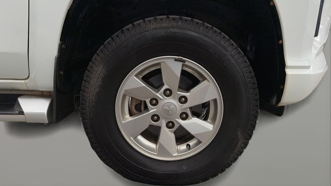 2019 Mitsubishi Triton Glx Plus (4x4), Automatic, 105756 km, Right Front Wheel