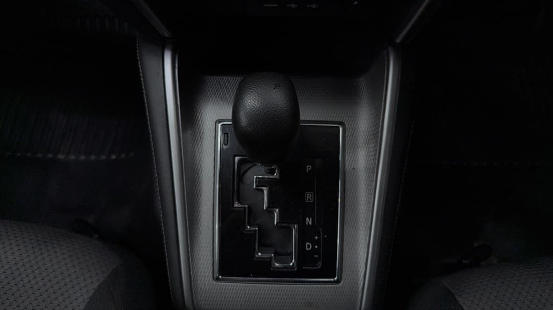 2019 Mitsubishi Triton Glx Plus (4x4), Automatic, 105756 km, Gear Lever 