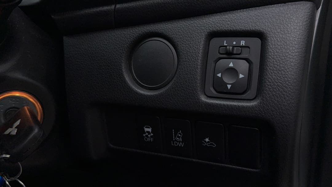 2019 Mitsubishi Triton Glx Plus (4x4), Automatic, 105756 km, Utility Switches/Buttons