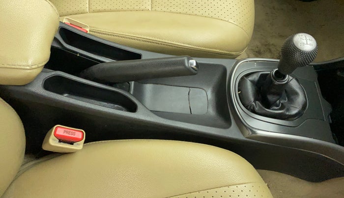 2015 Honda City 1.5L I-VTEC V MT, Petrol, Manual, 65,113 km, Gear Lever