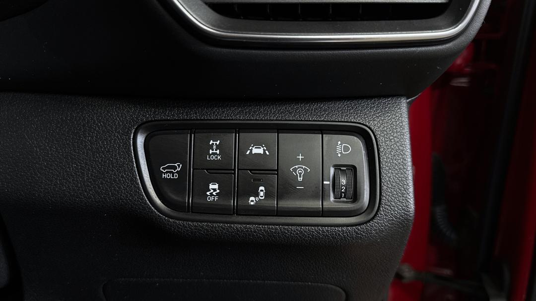 2018 Hyundai Santa Fe Elite Crdi (4x4), Automatic, 148342 km, Utility Switches/Buttons