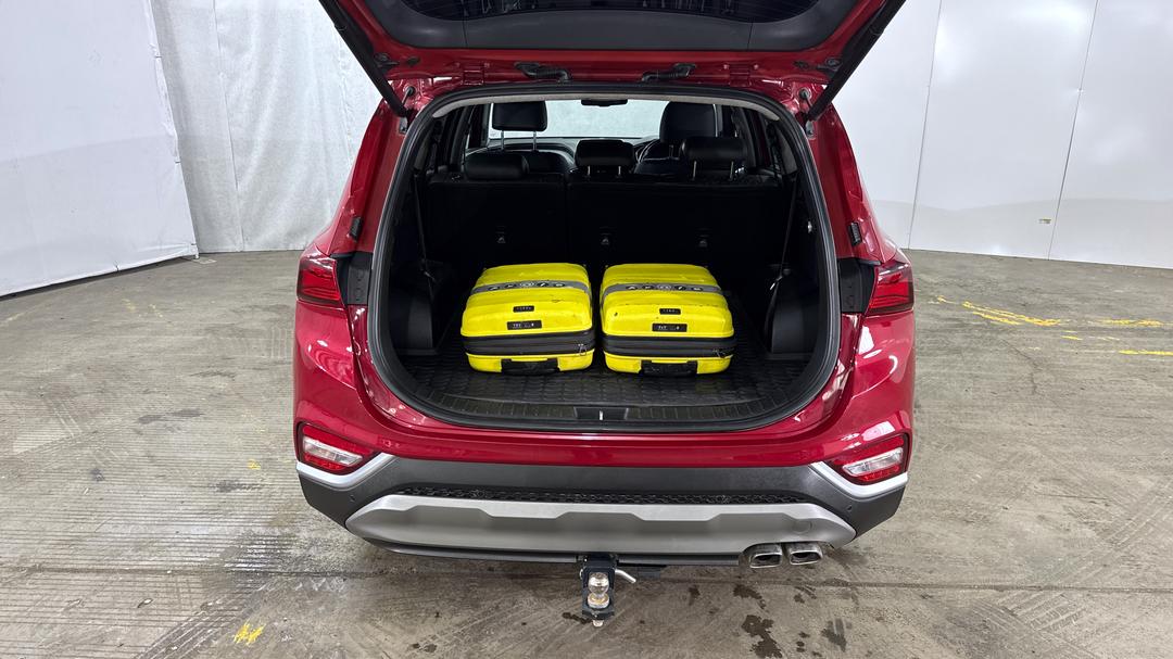 2018 Hyundai Santa Fe Elite Crdi (4x4), Automatic, 148342 km, Boot Inside View with Luggage