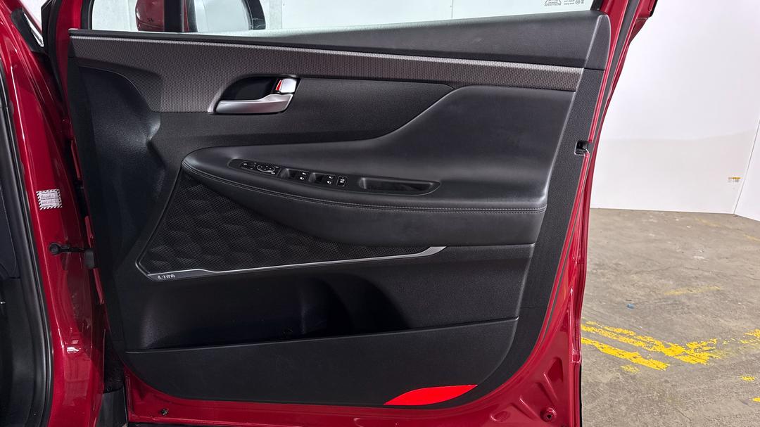 2018 Hyundai Santa Fe Elite Crdi (4x4), Automatic, 148342 km, Speaker View
