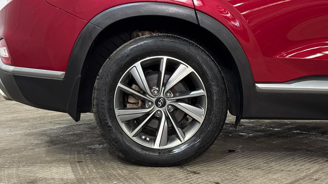 2018 Hyundai Santa Fe Elite Crdi (4x4), Automatic, 148342 km, Right Rear Wheel
