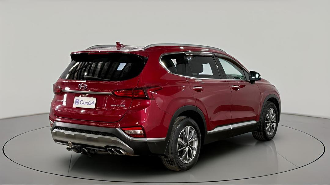2018 Hyundai Santa Fe Elite Crdi (4x4), Automatic, 148342 km, Right Back Diagonal (45- Degree) View