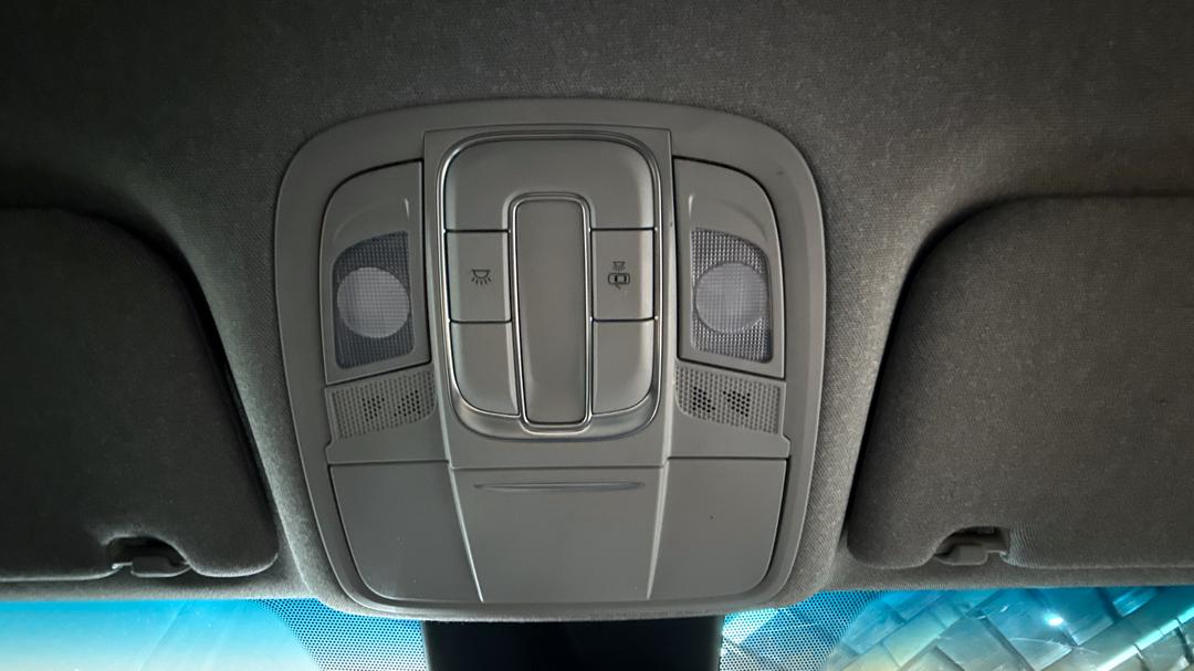 2018 Hyundai Santa Fe Elite Crdi (4x4), Automatic, 148342 km, On-Roof Controls/Sunglass holder