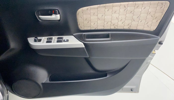 2014 Maruti Wagon R 1.0 VXI, Petrol, Manual, 64,199 km, Driver Side Door Panels Control